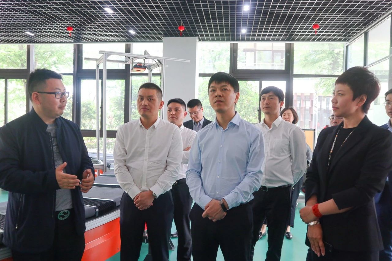 快訊 | 溫州市甌海區(qū)領導一行蒞臨寶開參觀考察
