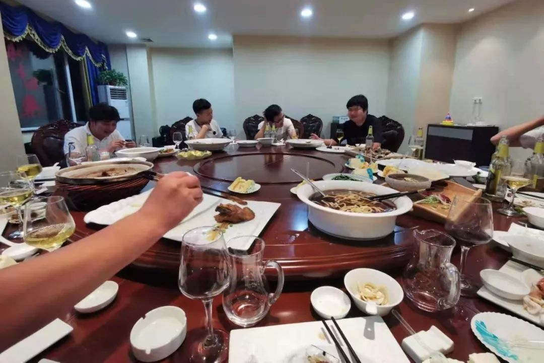 夏送清涼，集體慶生，慰問(wèn)一線(xiàn) | 致我們的一線(xiàn)伙伴：辛苦了！