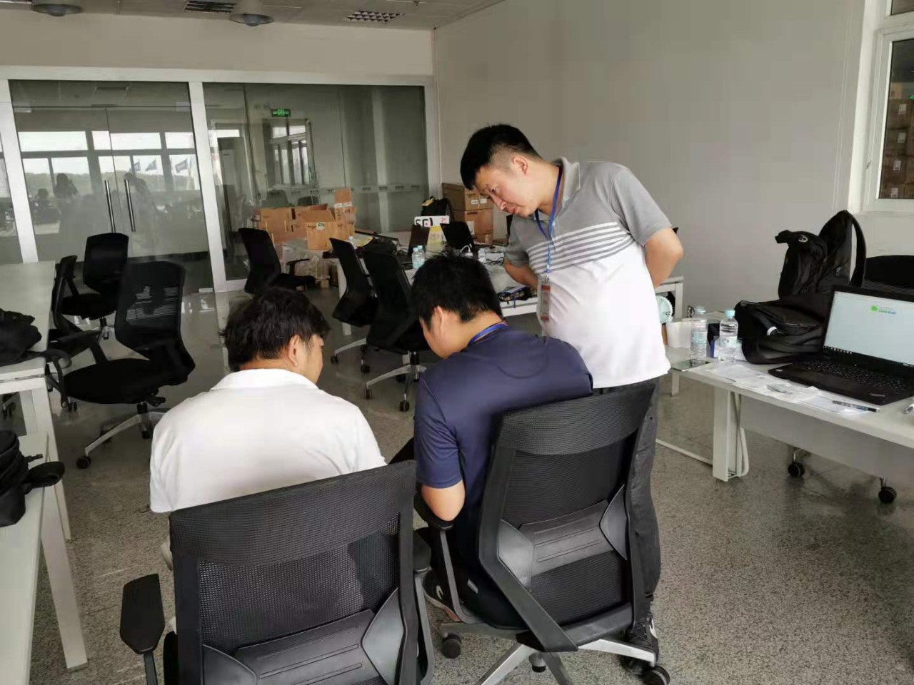 夏送清涼，集體慶生，慰問(wèn)一線(xiàn) | 致我們的一線(xiàn)伙伴：辛苦了！